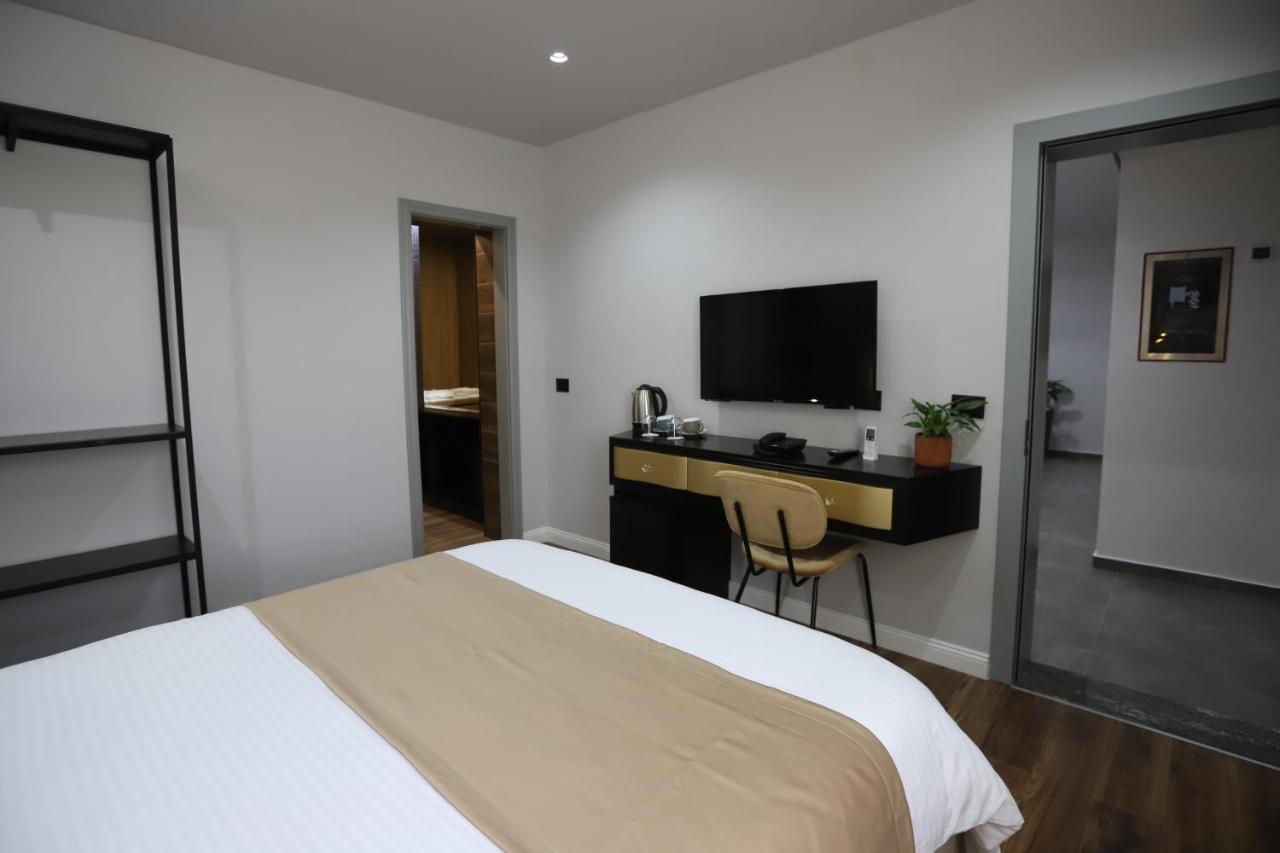 Imperator Hotel Tiran Dış mekan fotoğraf
